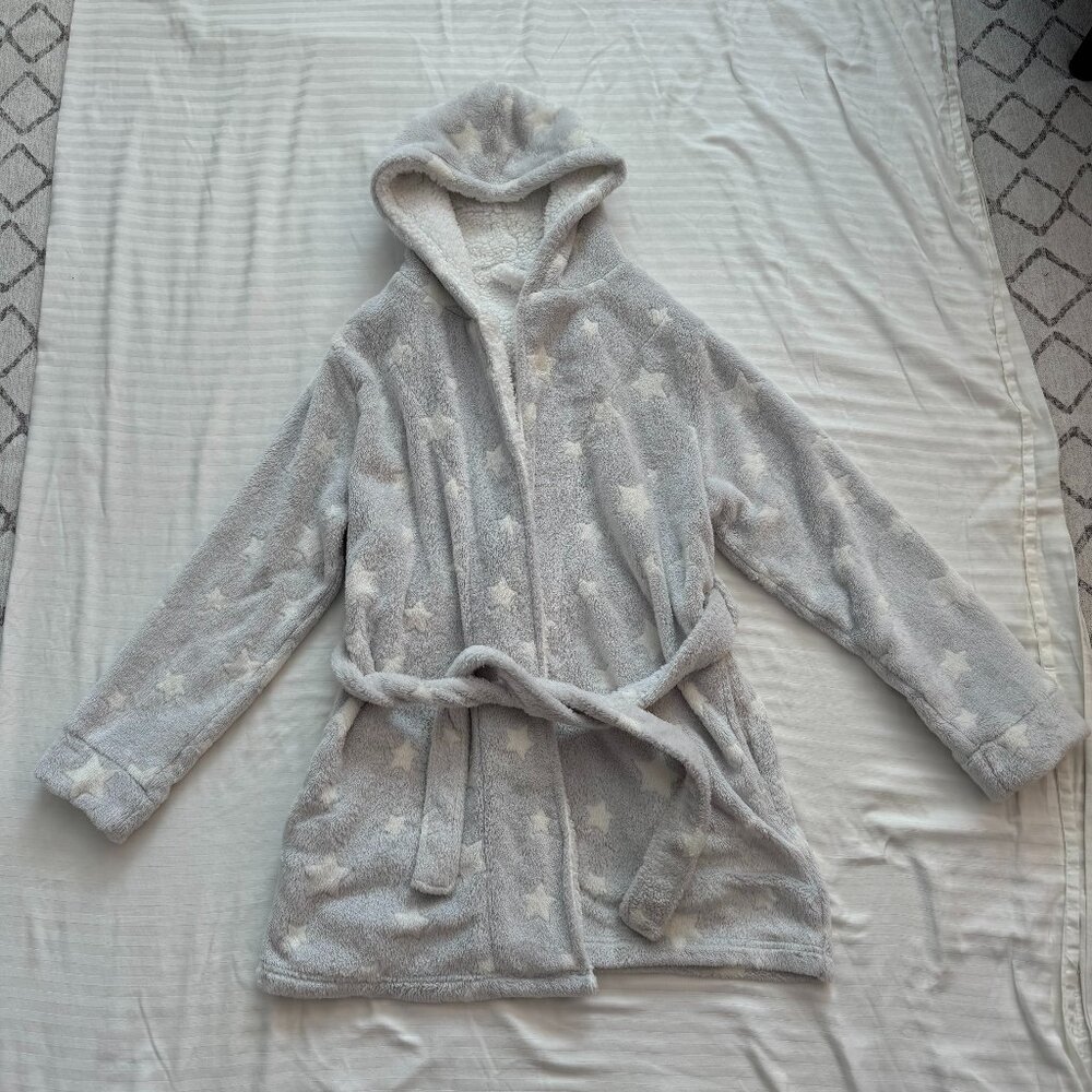 WOMEN'S ROBE GREY AND WHITE STAR PATTERN SIZE SMALL